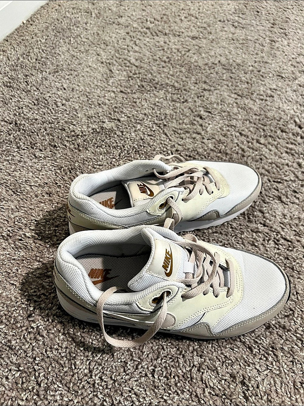 Nike Air Max 1 White University Gold Sneakers
